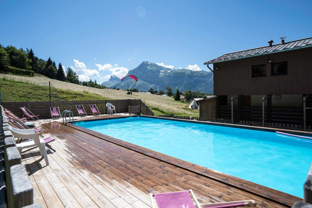 Village De Vacances Les Flocons Verts Les Carroz d'Araches Exterior photo